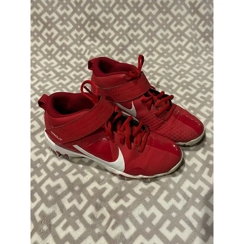 Red Kid's 4Y (Big Kids / Youth) Youth Nike Trout High Top (Used)
