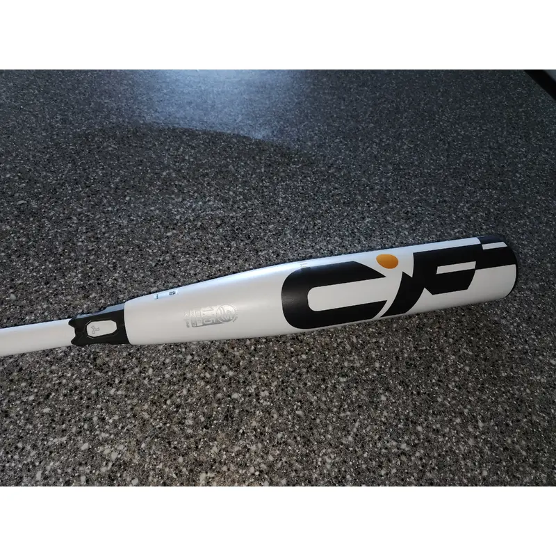 Like New USSSA Certified 2022 DeMarini CF Bat (-5) 26 oz 31"