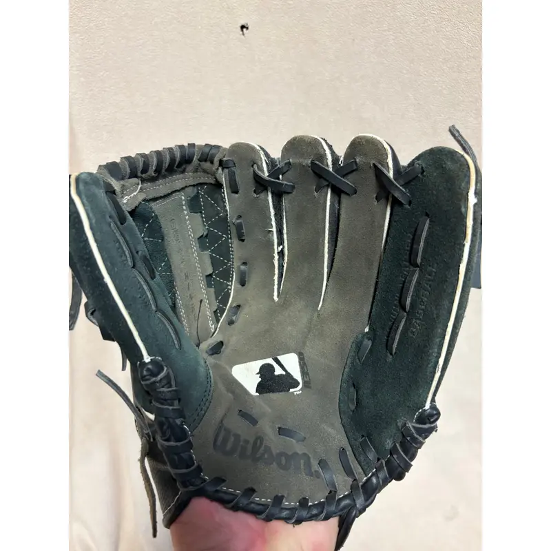 RH Wilson A350 Baseball Glove 11.5" (Used)