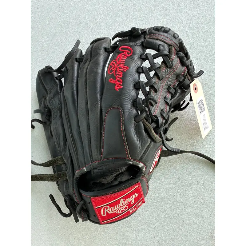 Black Rawlings Gamer Series RH Baseball Glove 11.5" (Used)