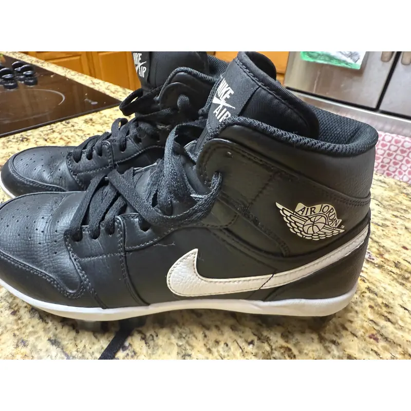 Men's Size M 8.0 (W 9.0) Nike Air Jordan (New)