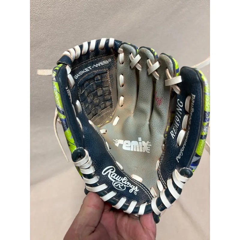 Right Hand Throw Rawlings Remix Baseball Glove 9" (Used)