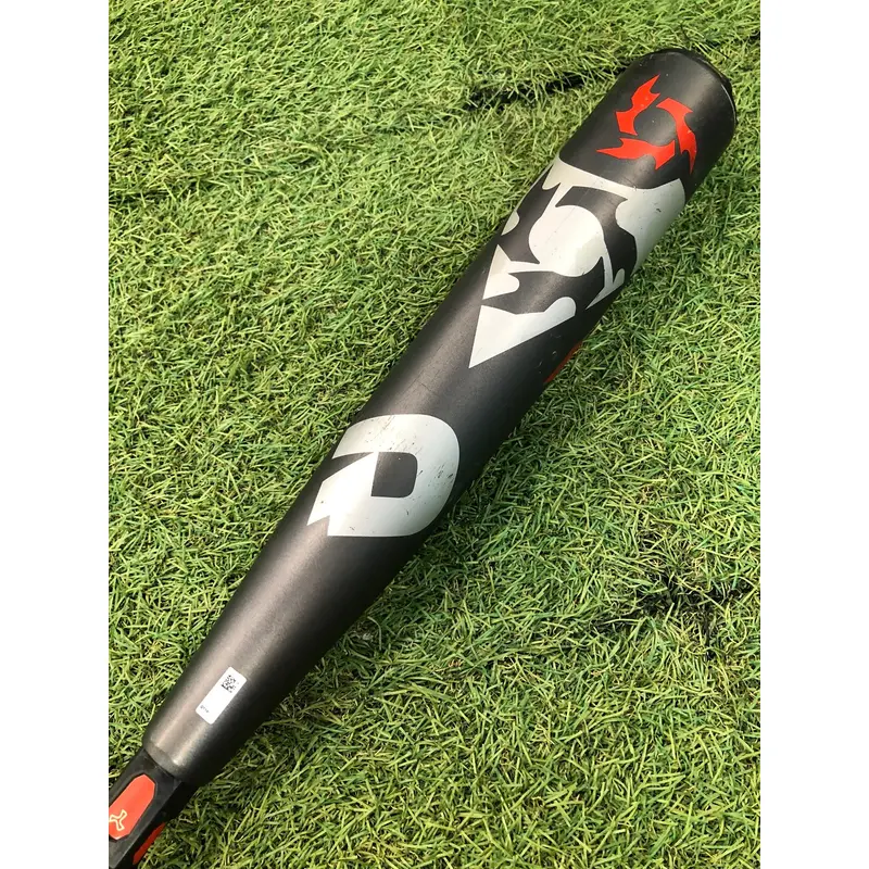 2020 DeMarini Voodoo Bat BBCOR Certified (-3) Hybrid 28 oz 31" (Used)