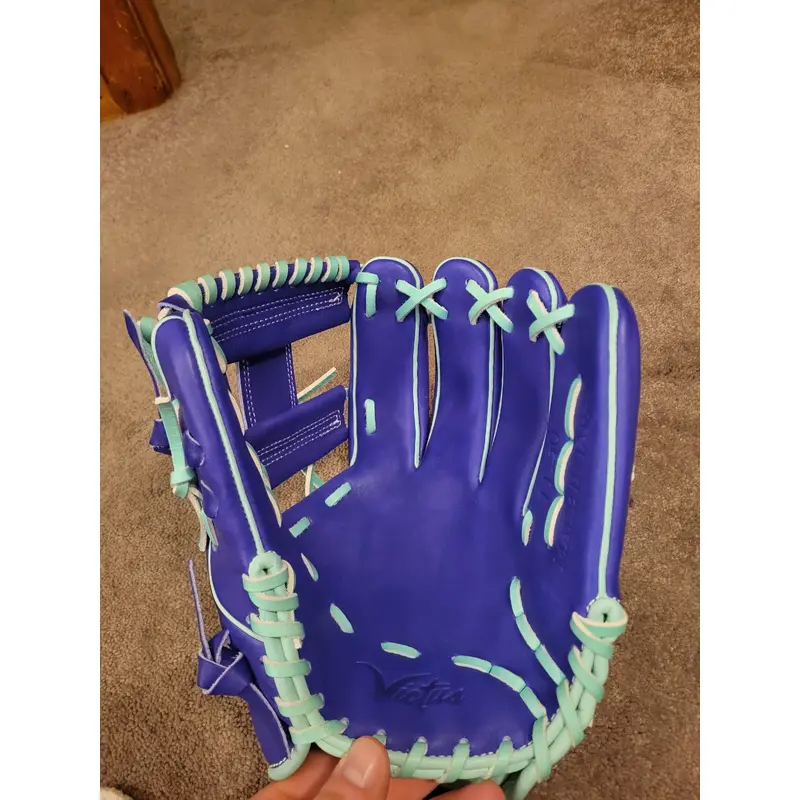(1/25) EARLY ACCESS Victus Akatsuki Baseball Glove 11.5"