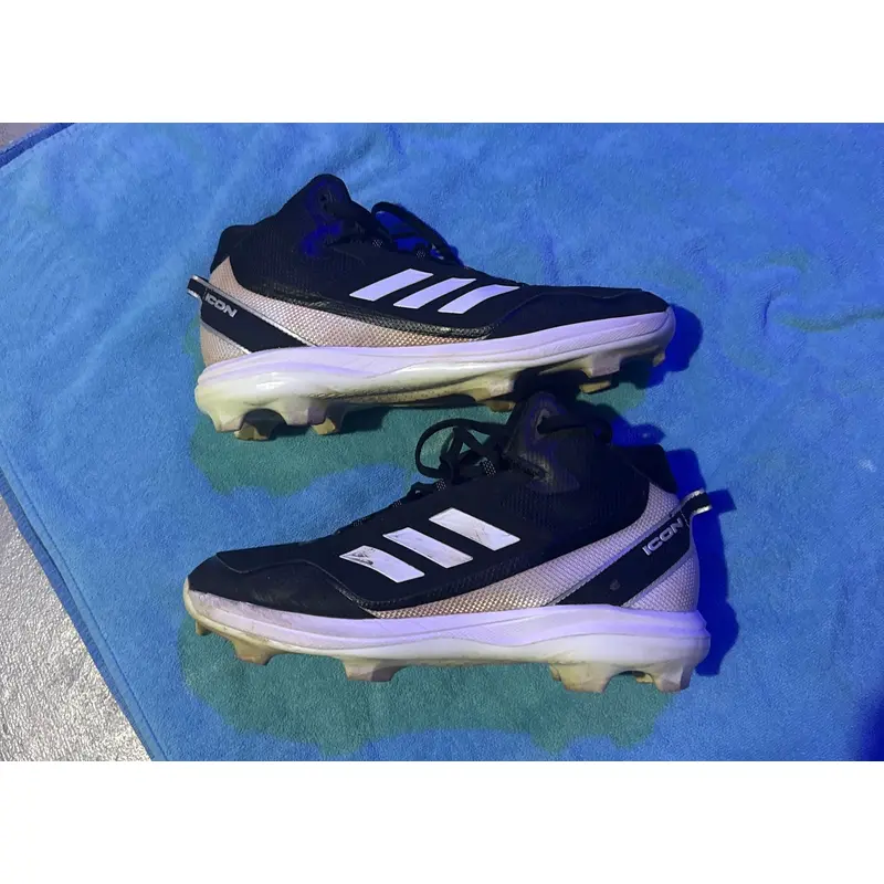 Molded Baseball cleats