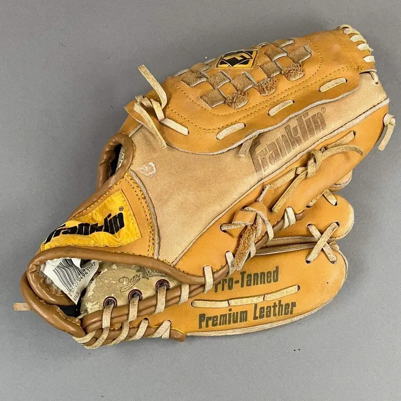Franklin 4941W 12.5" Right Hand Thrower Softball Glove