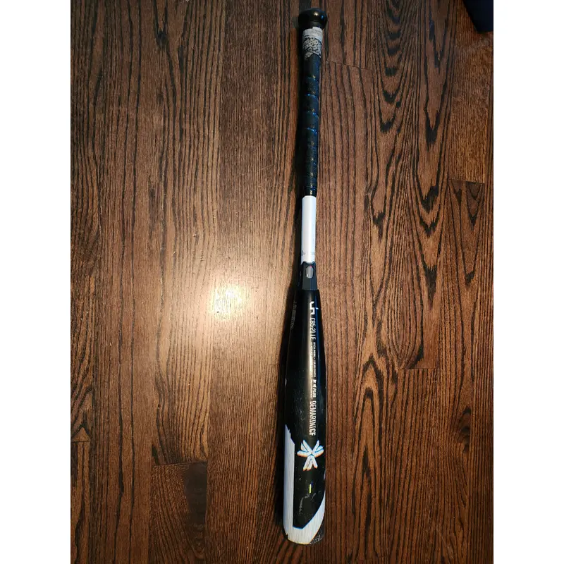 2021 DeMarini Bat (-5) 28 oz 32"