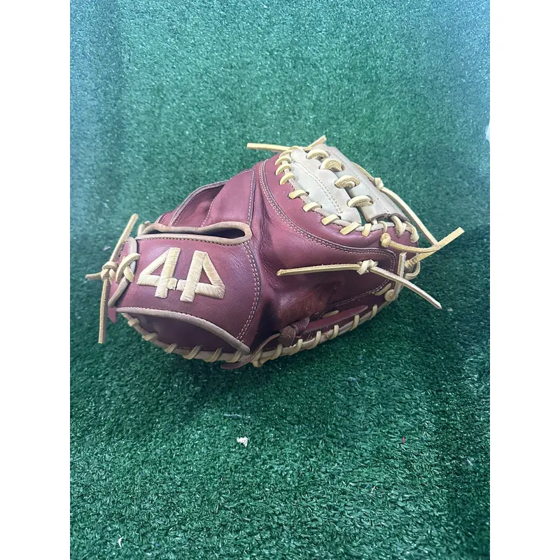 44 Pro Signature Catchers Mitt 33.5 - Used