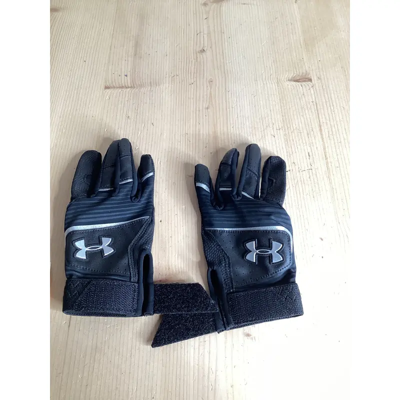 Black Used XS Under Armour Batting Gloves