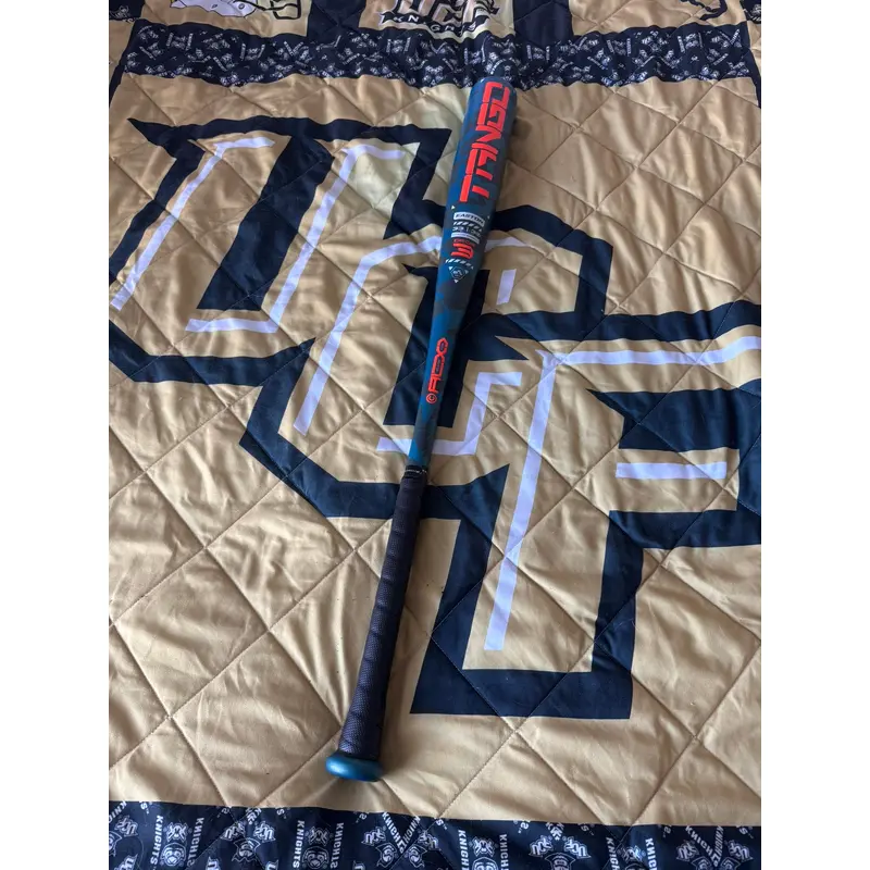 Easton Tango 33/30