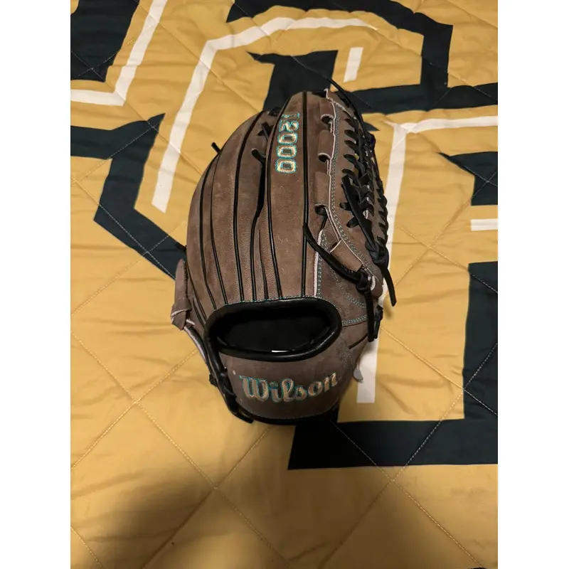 New With Tags Wilson A2000 GOTM 11.75 RHT