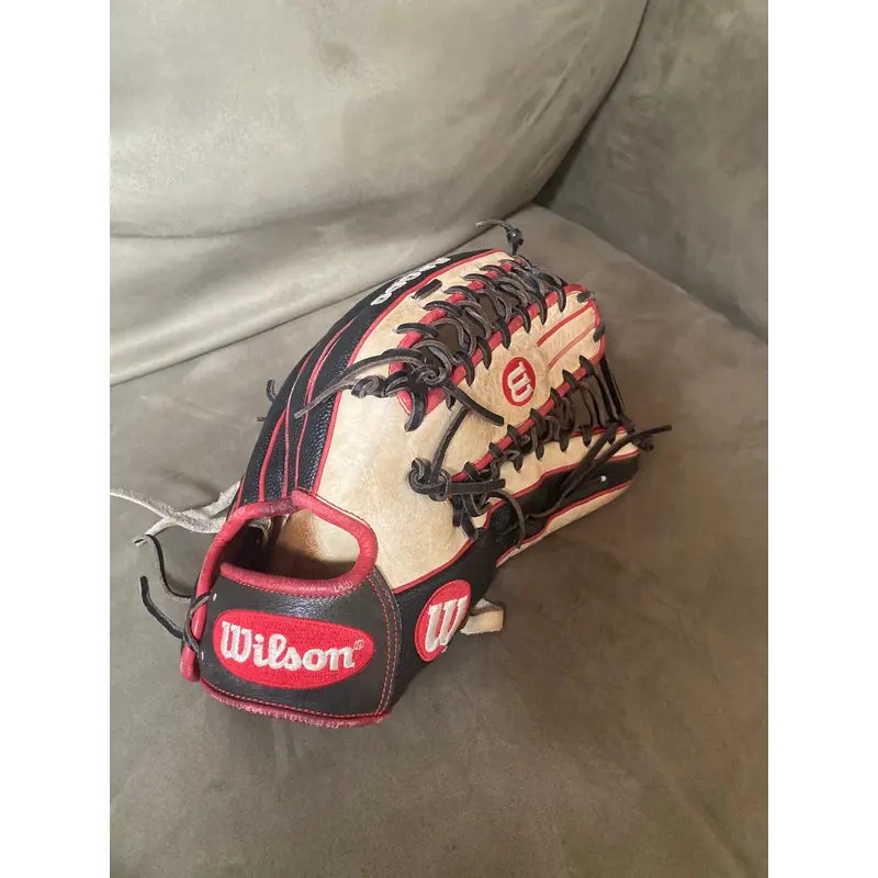 2022 Wilson RH Outfield A2000 OT7 Baseball Glove 12.75" (Used)