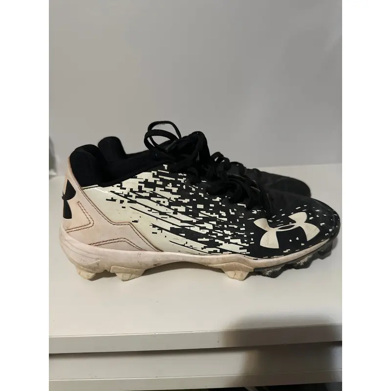 Armour Leadoff Black Baseball Cleat