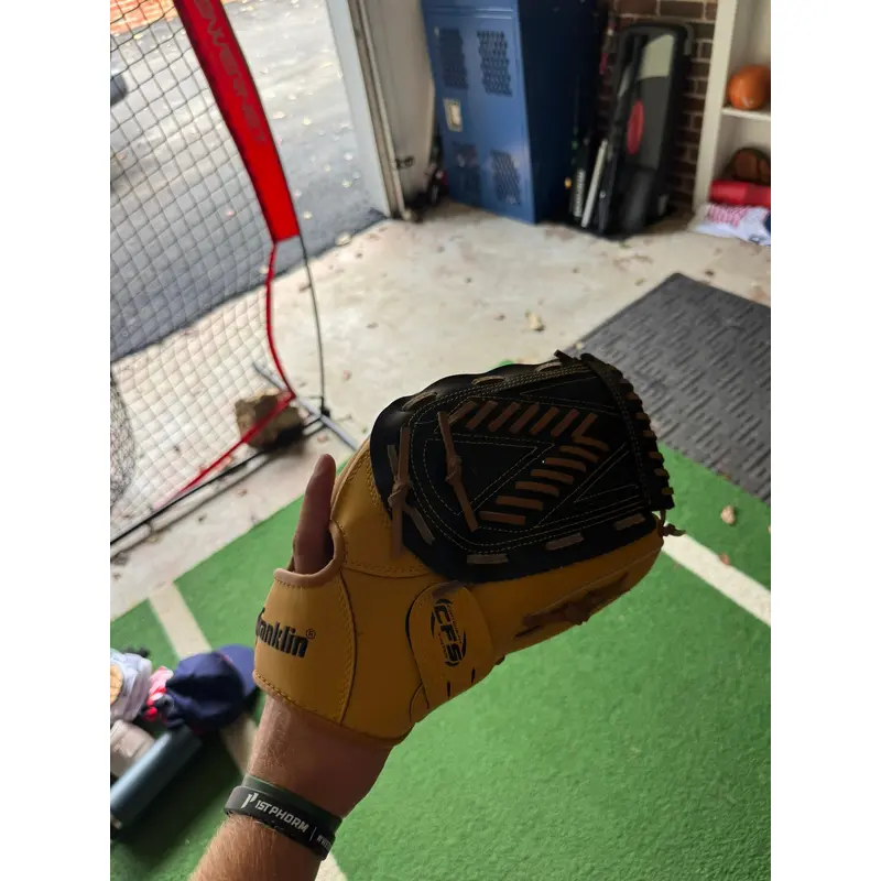 Franklin Outfielder Glove