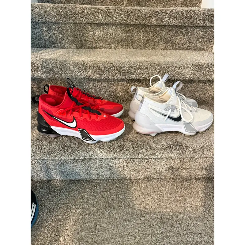 Men's Size M 7.5 (W 8.5) Nike Metal (New)