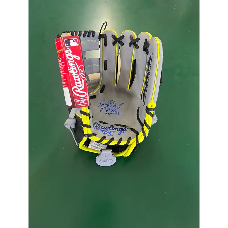 New Rawlings Heart of The Hide Right Hand throw 11.75 Glove