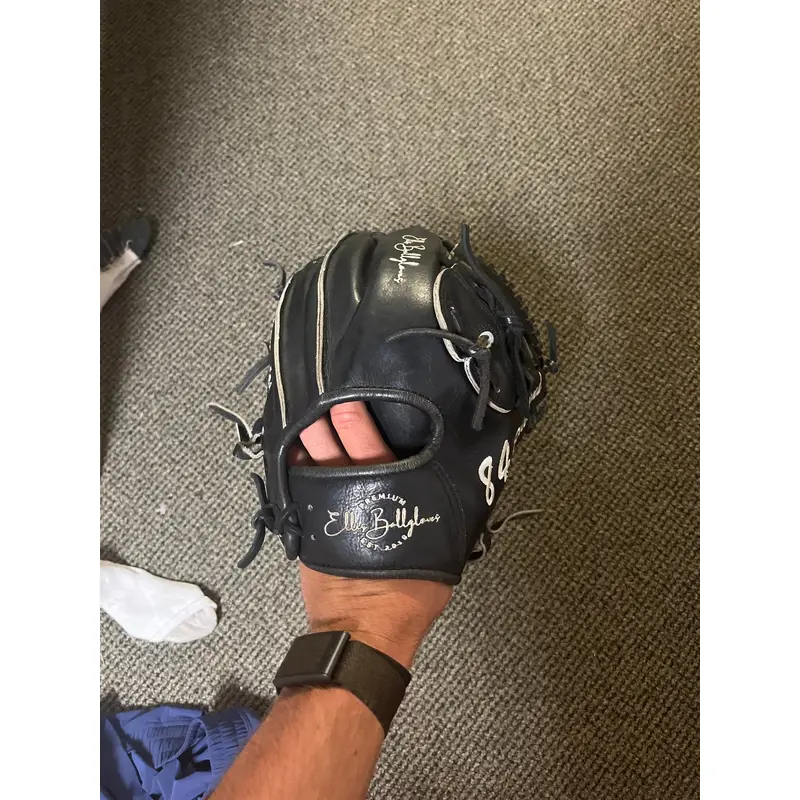Japanese custom RHP 11.5 glove