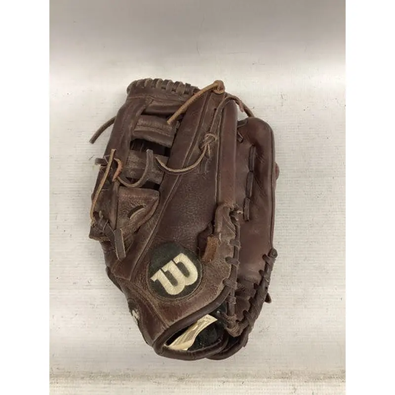 Used Wilson A450 BB/SB Glove RH Throw Brown 12 1/2" 11851-S000036771