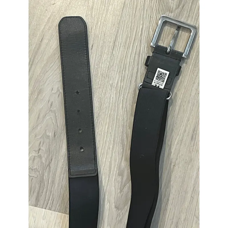 Under Armour Youth black Baseball Belt (hardly Used)