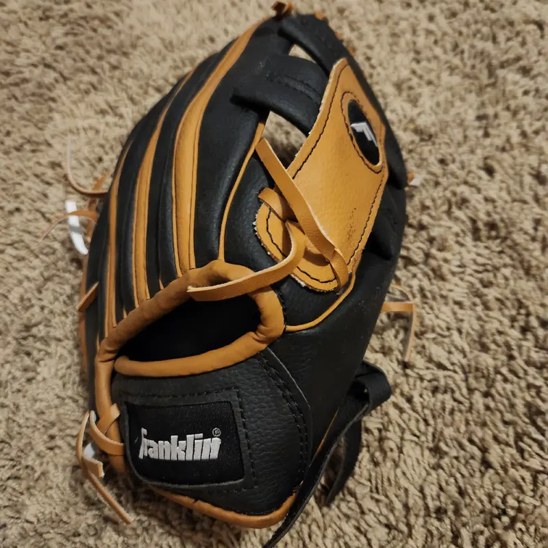 Franklin Right Hand Throw RTP Baseball Glove 9.5" Let's go T-Ball