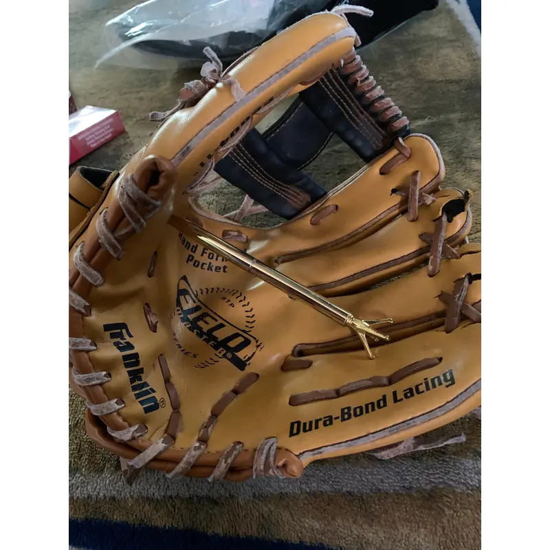 Used Franklin Field Master Series 22604-11 Glove