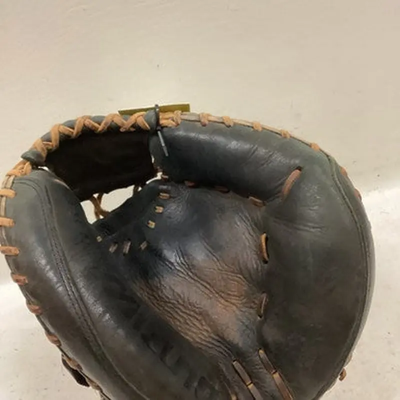 Used Mizuno MVP BB/SB Catchers RH Throw Black 32" 11725-S000486318