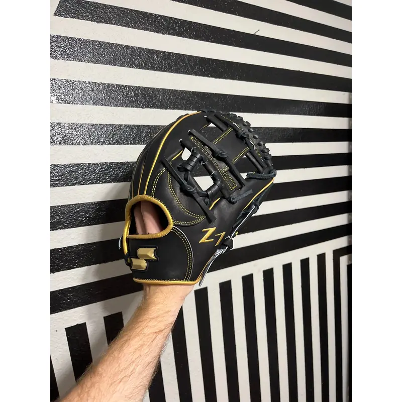 SSK Z7 11.5 Specialist infield baseball glove