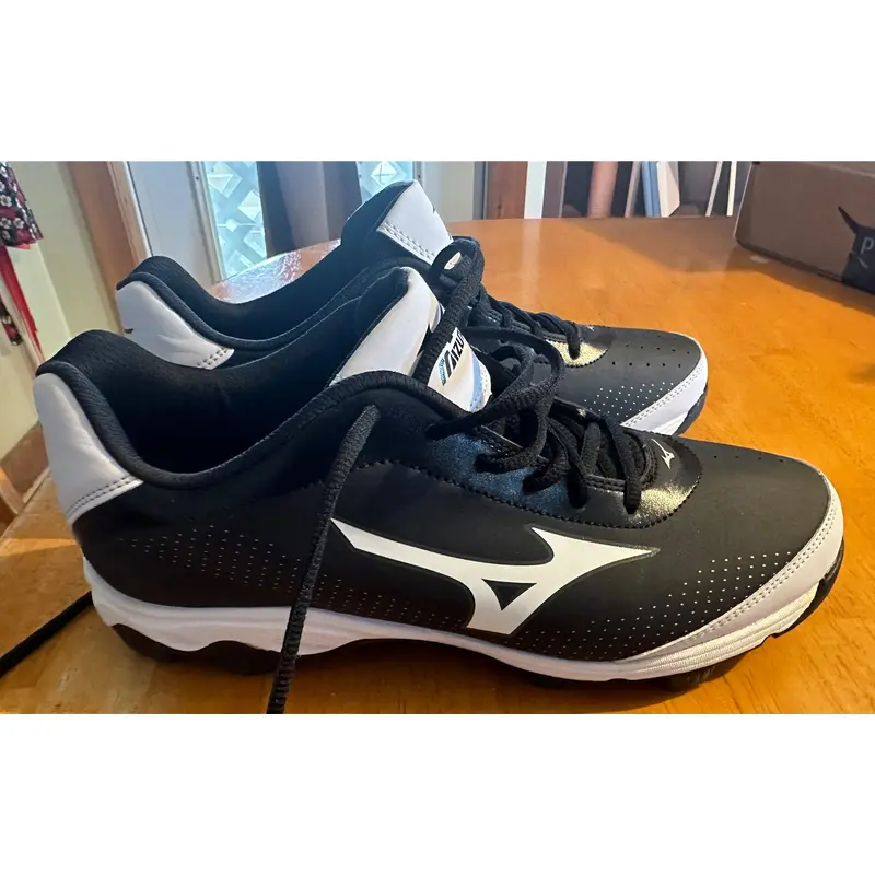 Black/White Mizuno 9-Spike Franchise 7 Cleats (SIZE 9)