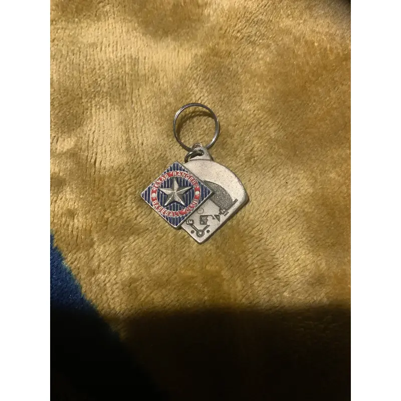 (Used) Texas Rangers Baseball Club Key Ring