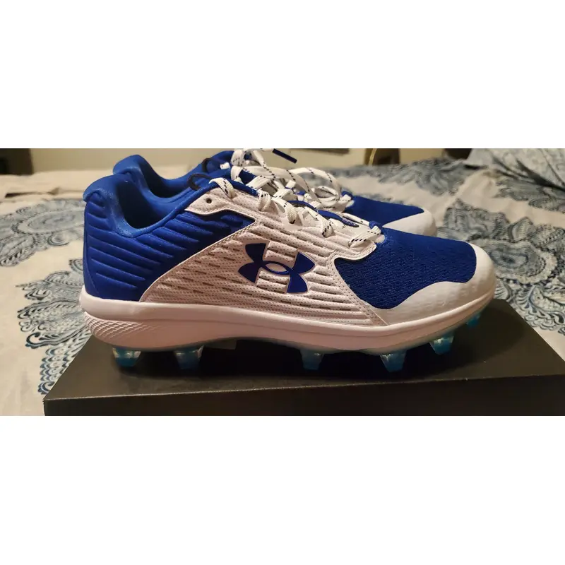 Brand New Under Armour Mens Molded Baseball Cleats Size 8