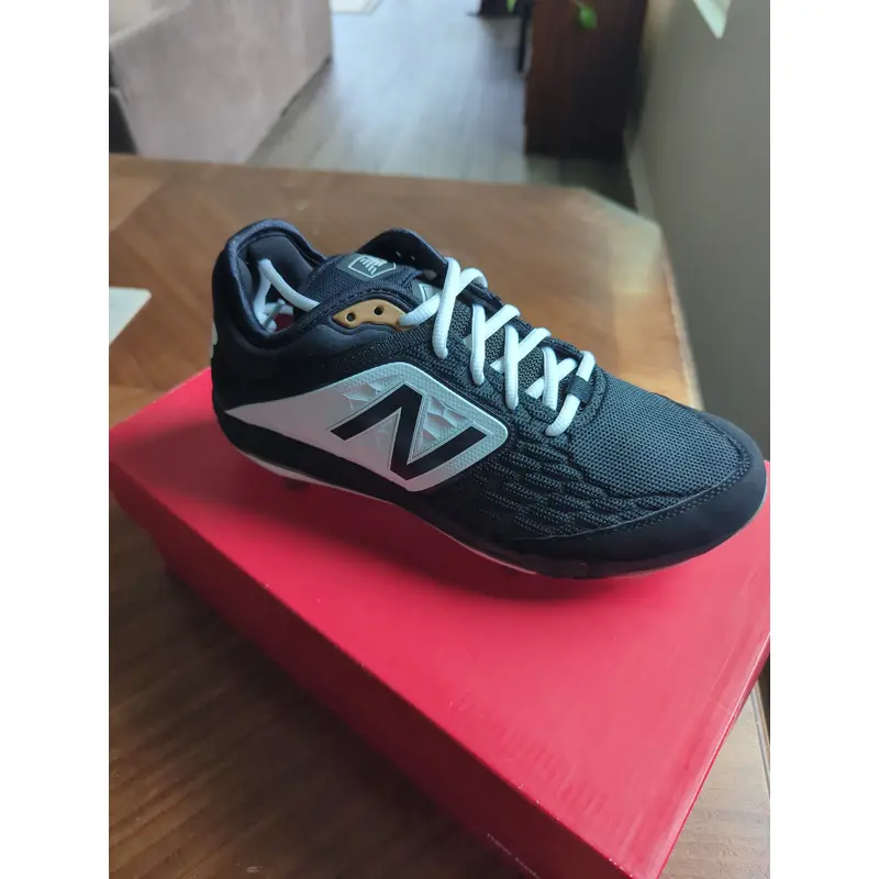 Black Men's Size M 7.5 (W 8.5) Adult New Balance Low Top Metal (New)