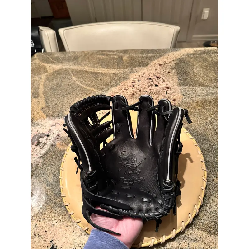 Rawlings Schoolboy Japan Box Break-In             Trade Only