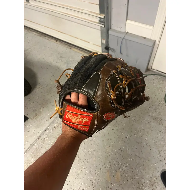 Infield 11.75" (Used) Heart of the Hide Baseball Glove