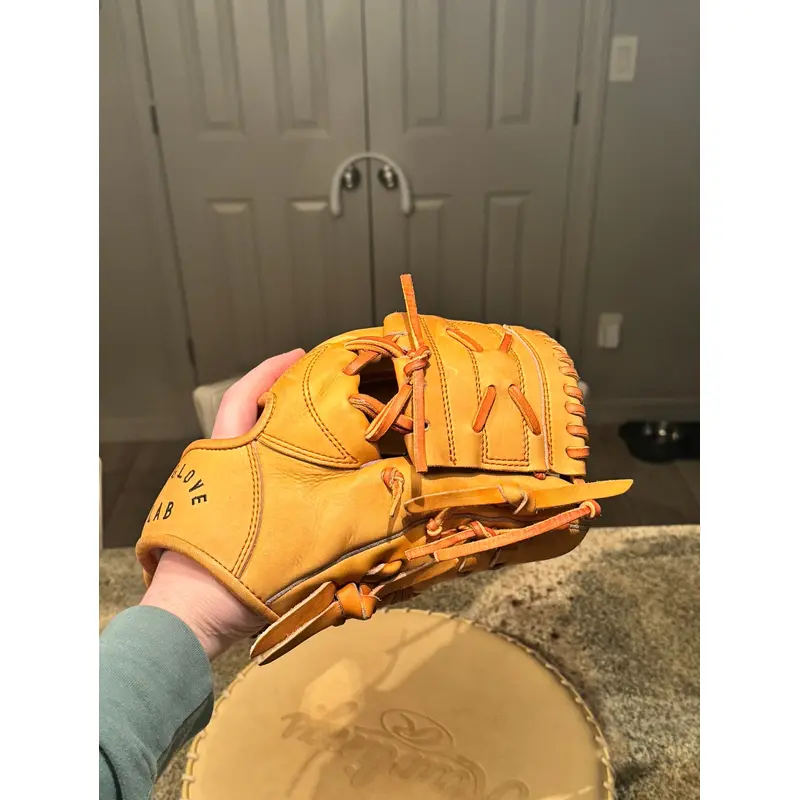 The Glove Lab 11.25 Tan 1-Piece                         Trade Only