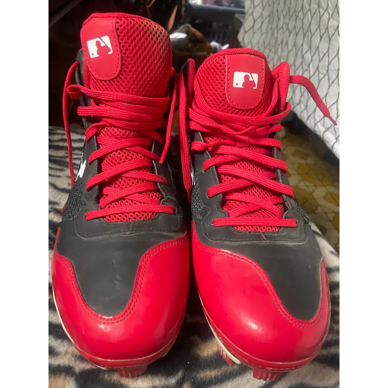 Red Men's Size M 10.0 (W 11.0) Adult Under Armour High Top Molded Cleats (Used)