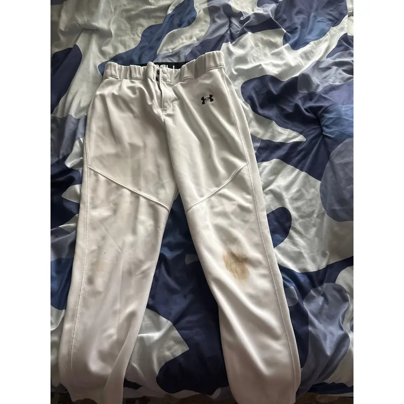 White Men's Youth XL Under Armour (Used)