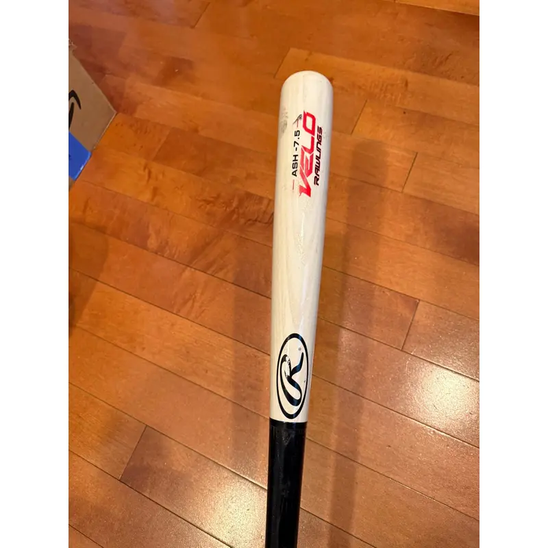 Rawlings Velo Bat Wood (-7.5) 23.5 oz 31" (Used)