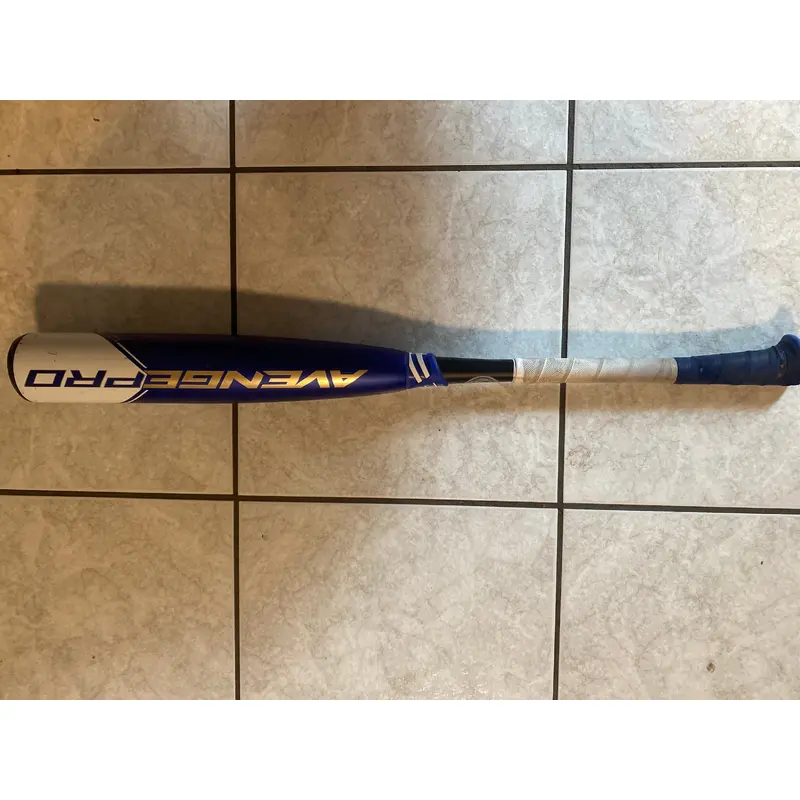 Used 2023 AXE Avenge Pro USSSA Certified Bat (-8) Composite 22 oz 30"