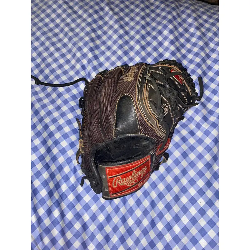 *SEND OFFERS*USED RAWLINGS HEART OF THE HIDE(HOH) PITCHERS GLOVE