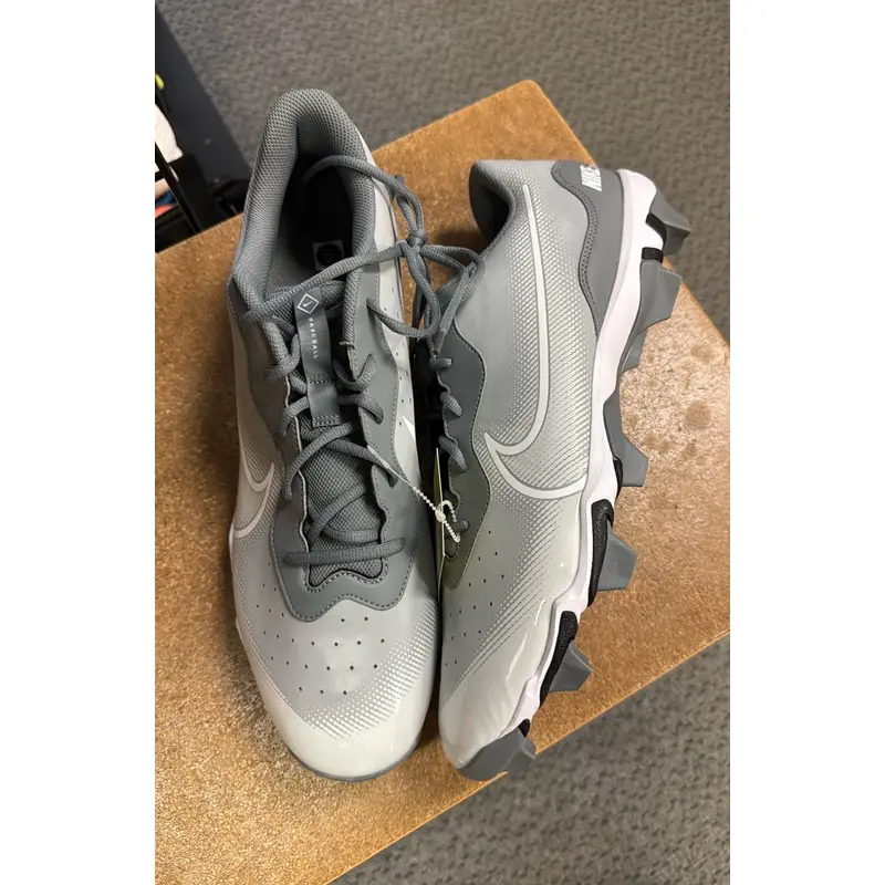 size 16 Nike Diamond (Used) Gray Adult baseball cleat cleats senior mens