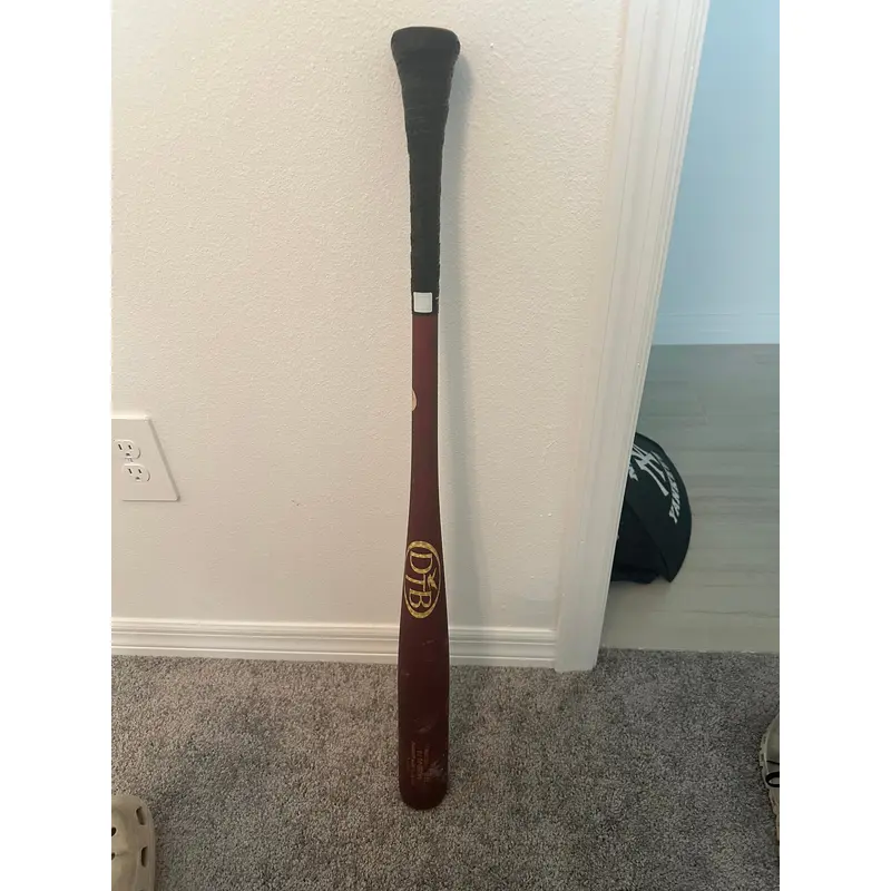 Used Dove Tail Bat (-3) 31.5 oz 34" JB27 Bat