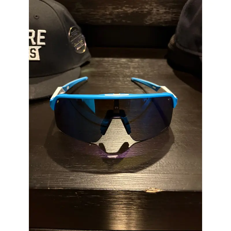 Oakley Sutro Lite OO9463 946366 139 - Matte Sky Blue/Matte White