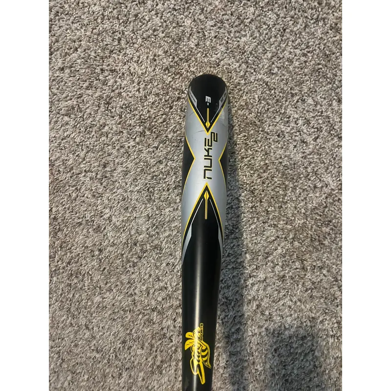 Used Stinger (-3) 29 oz 32" Nuke 2 Bat