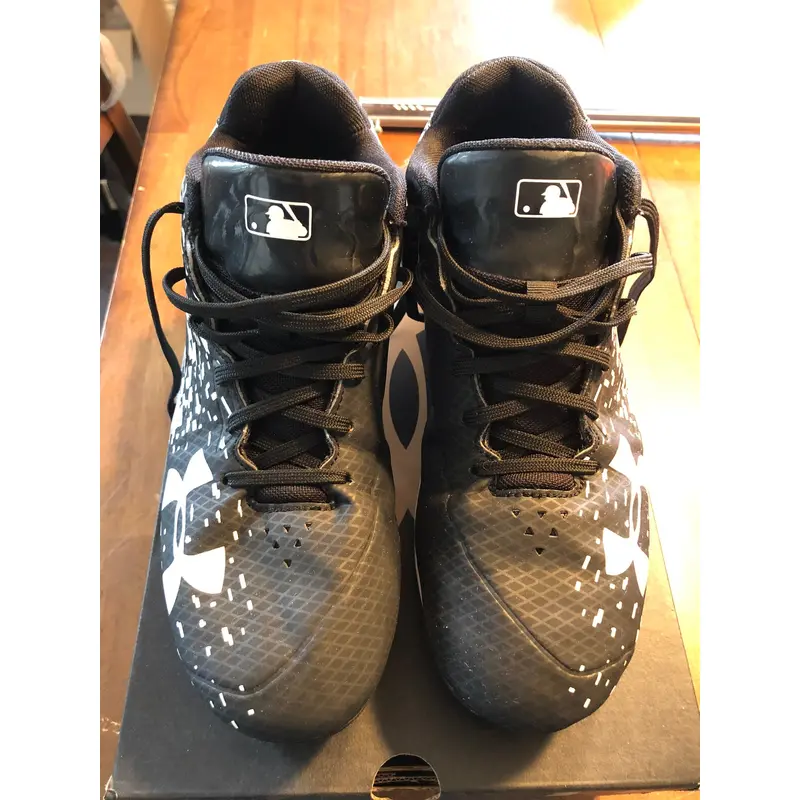 Under Armour Leadoff low Size 9 Used