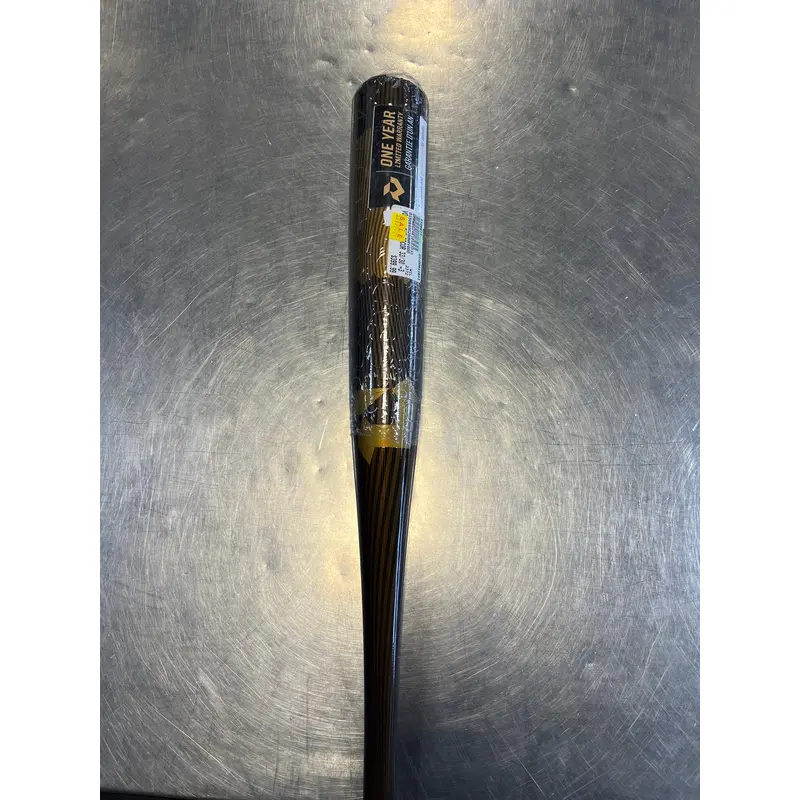 NEW (w/Warranty) Demarini 2024 Voodoo One 33 -3 BBCOR Certified