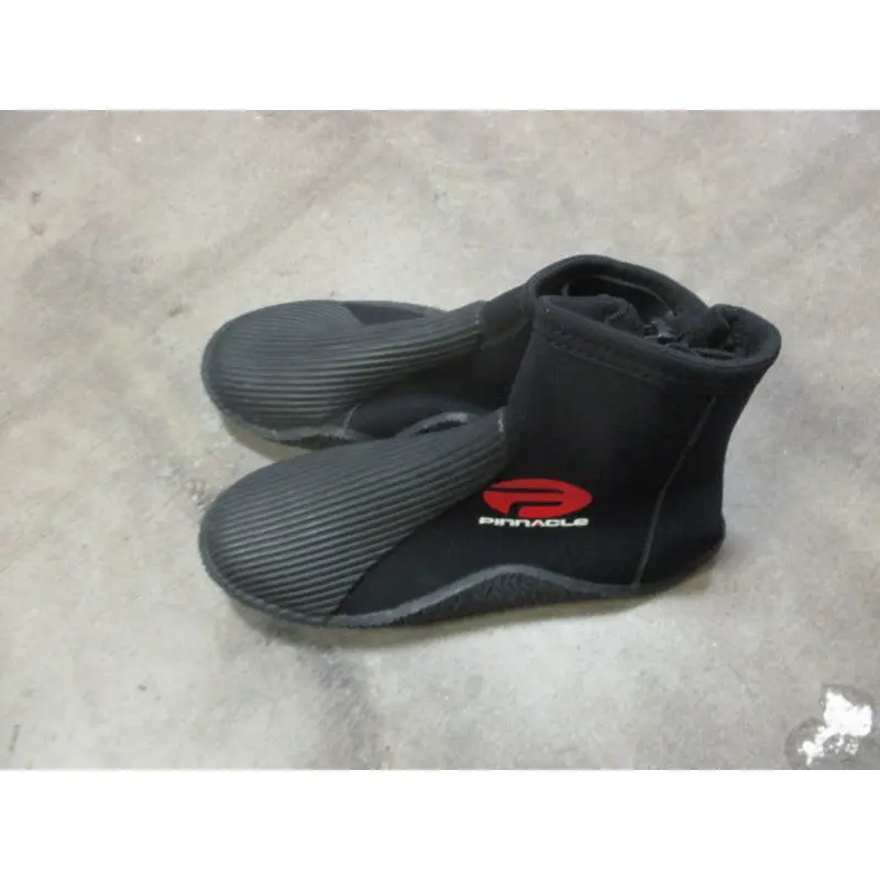 Used Pinnacle Dive Booties Size 5 / 4 / 37