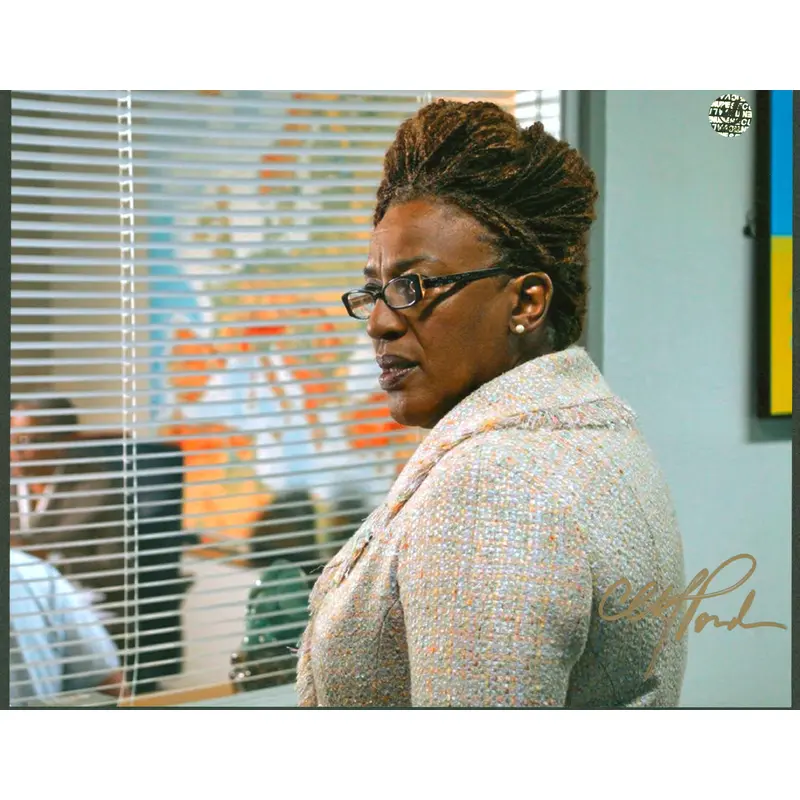 CCH Pounder Warehouse 13 Authentic Signed 8x10 Photo Wizard World #022095