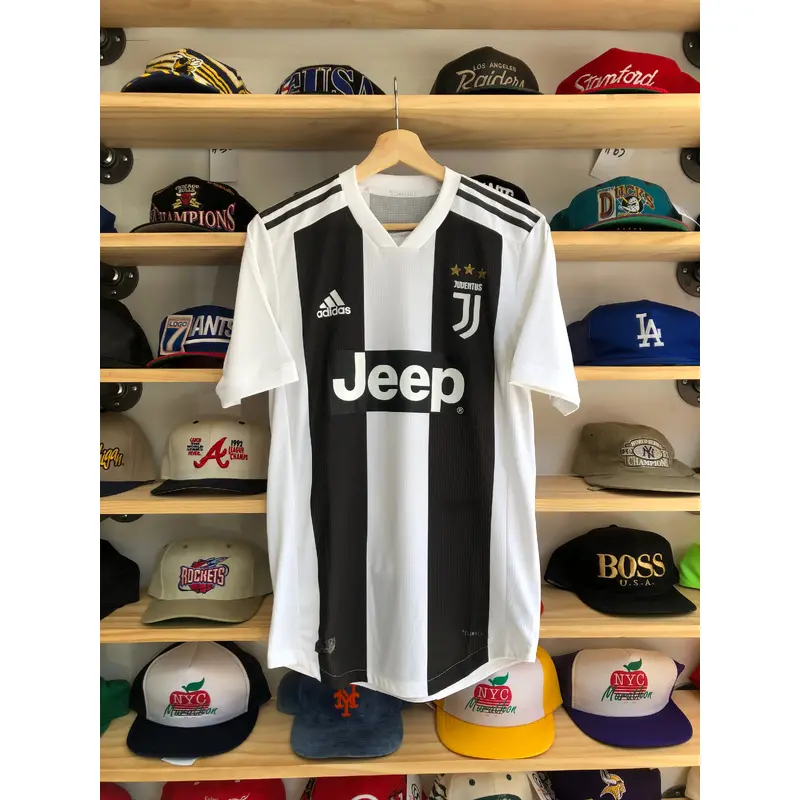 2018/2019 Adidas Juventus Soccer Jersey Size Small