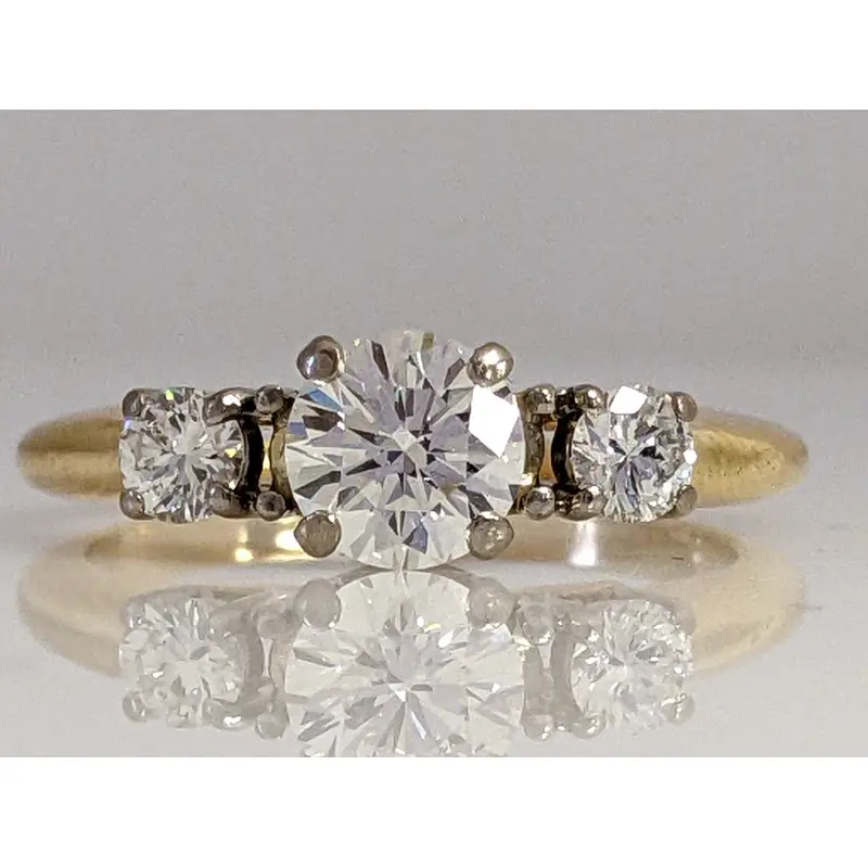 18K .85 CARAT TOTAL WEIGHT VS2 H-L DIAMOND ROUND (3) ESTATE RING 3.6 GRAMS