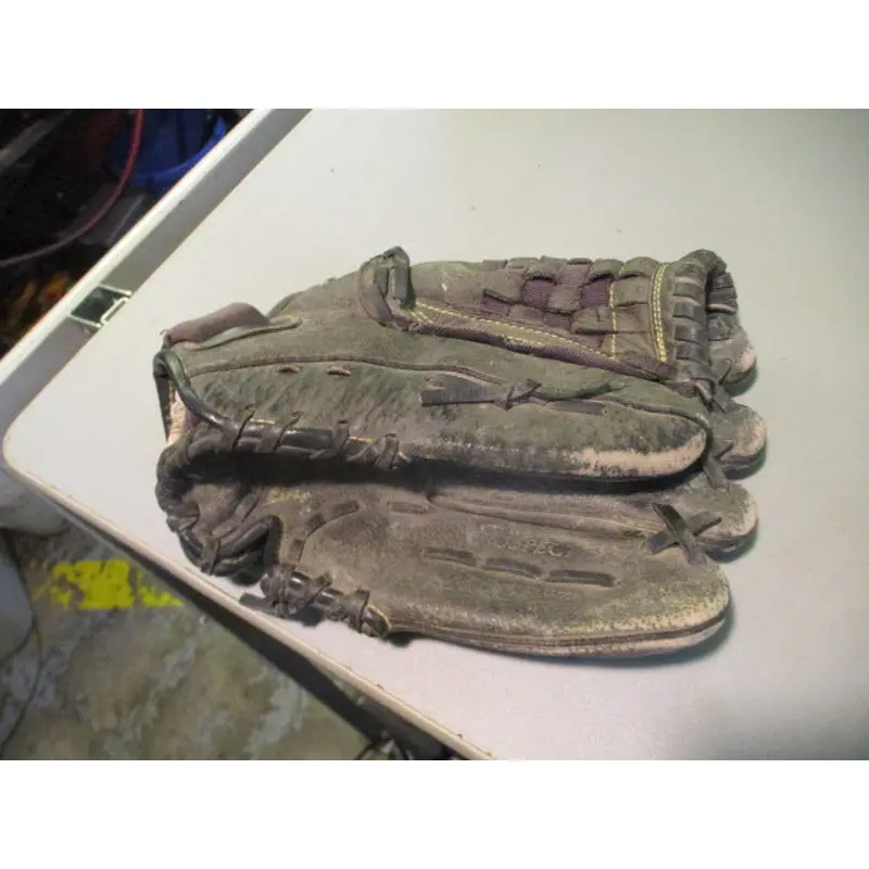 Used Mizuno Fastpitch Prospect 12" Glove - RHT